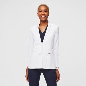 NWOT Bellevue Short Lab Coat xs